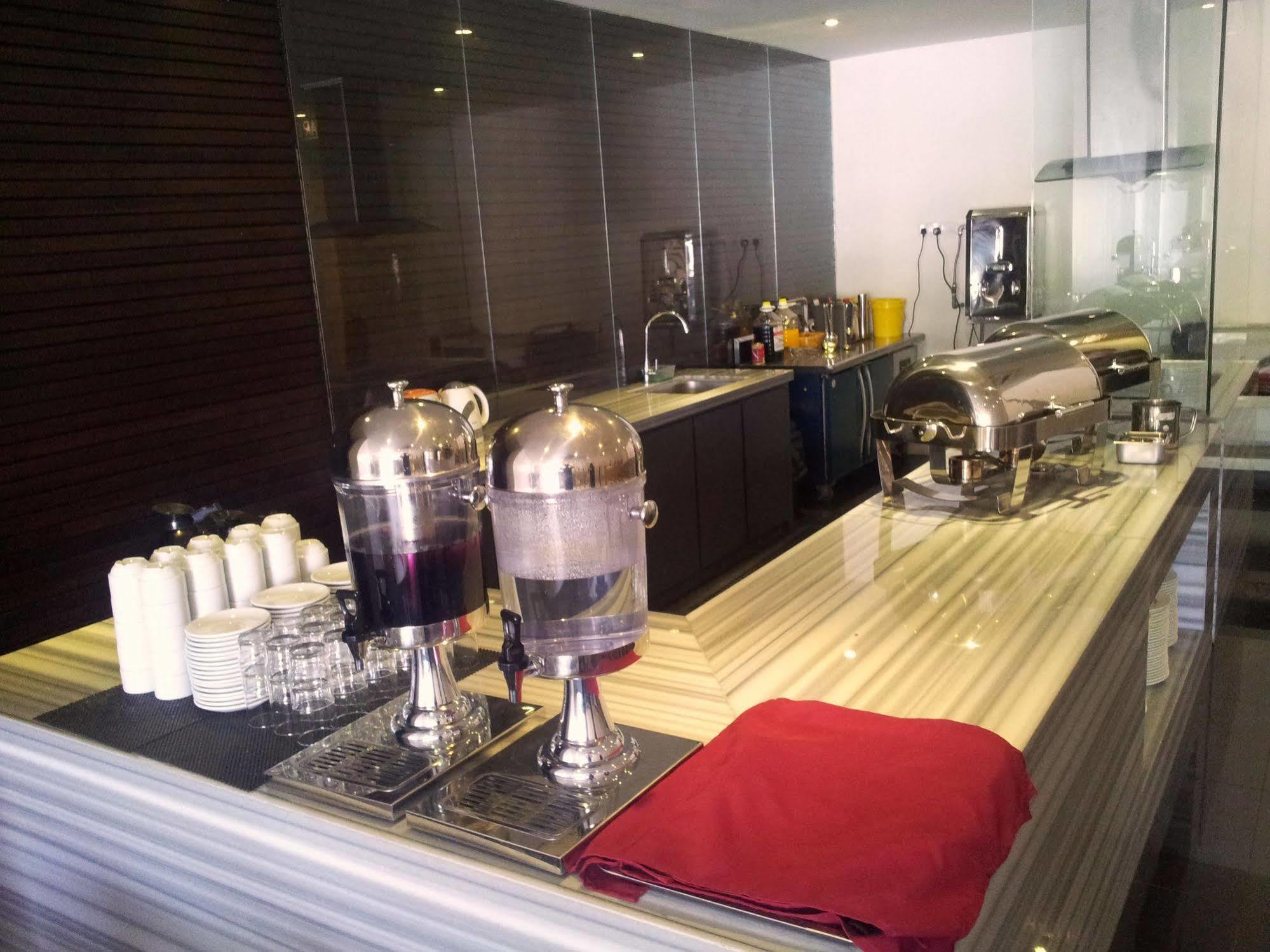 T+ Hotel Sungai Petani Bagian luar foto