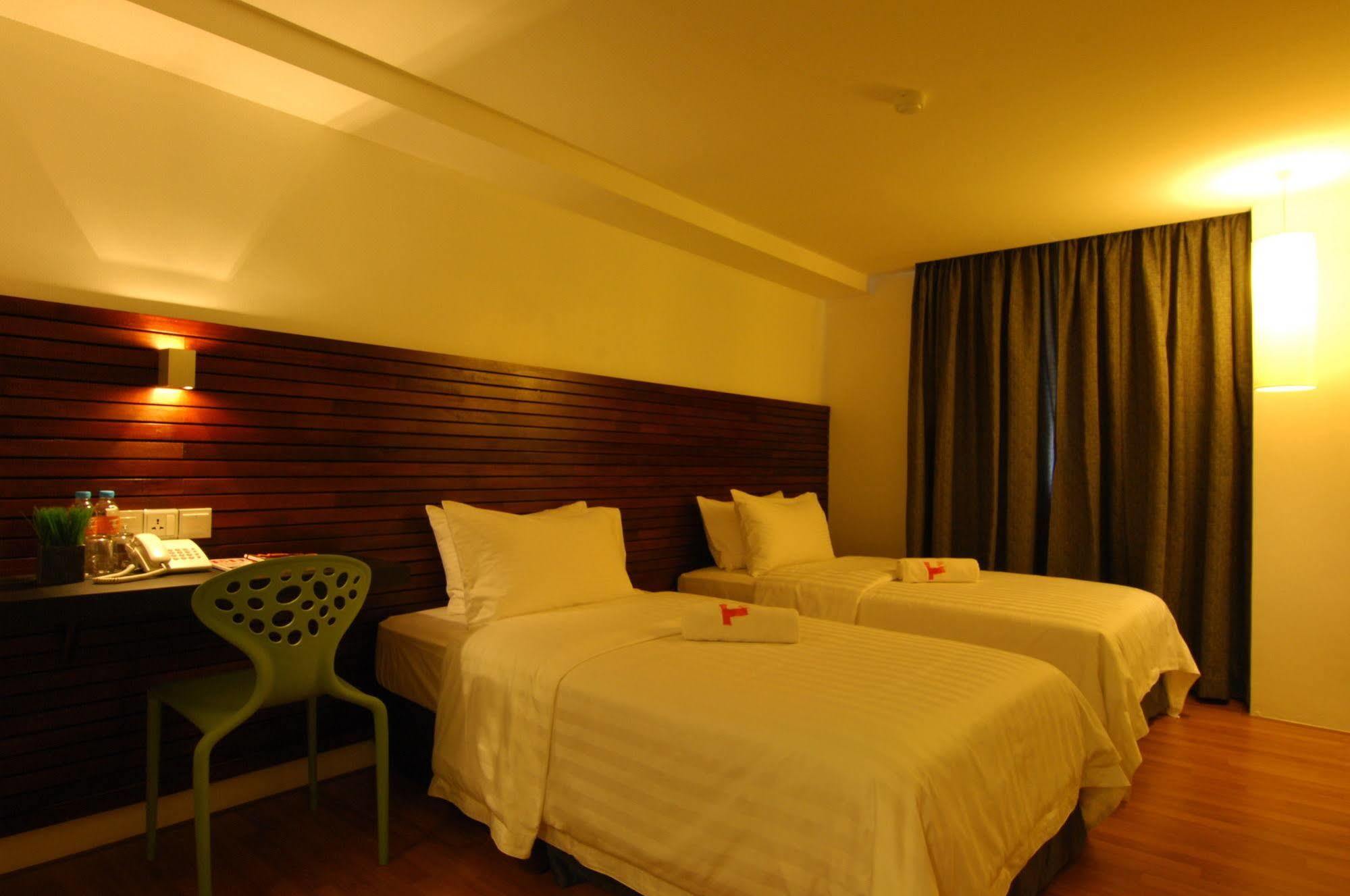 T+ Hotel Sungai Petani Bagian luar foto