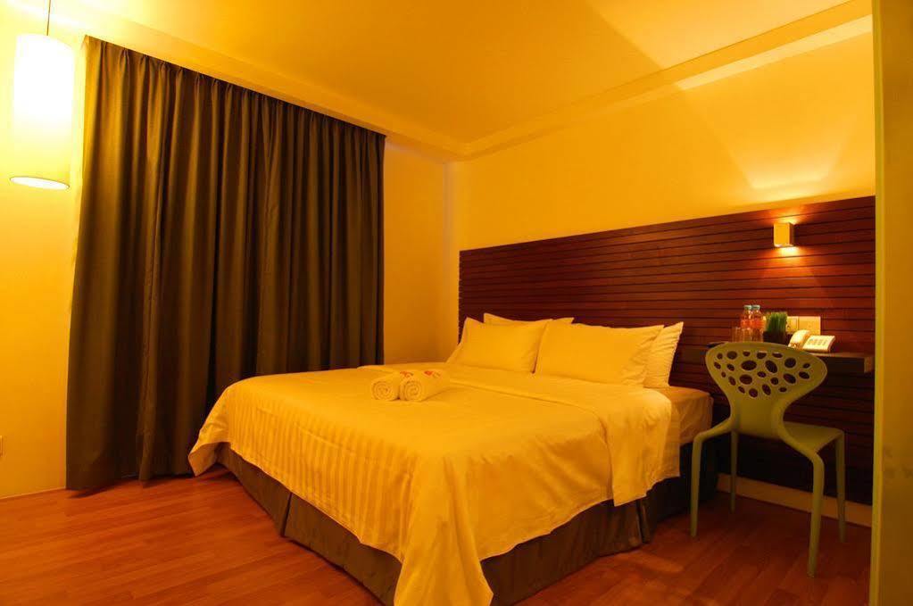 T+ Hotel Sungai Petani Bagian luar foto
